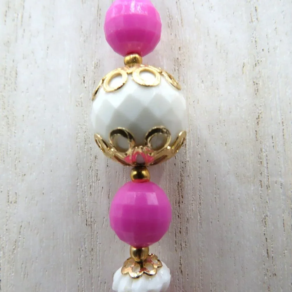 Hong Kong Necklace 24
